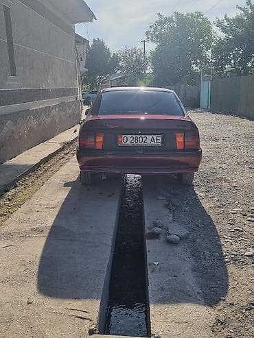 volkswagen passat каракол: Opel Vectra: 1994 г., 1.8 л, Кол менен иштөөчү, Бензин, Седан — 3