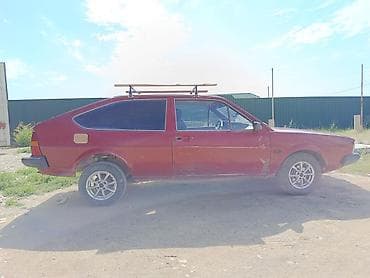 Транспорт: Volkswagen Passat: 1984 г., 1.8 л, Механика, Бензин, Хэтчбэк — 2