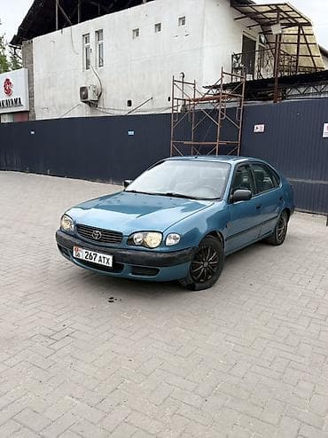 Toyota Corolla: 1999 г., 1.3 л, Механика, Бензин, Хэтчбэк