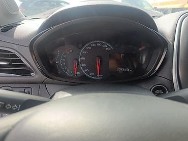 sprinter classic: Chevrolet Spark: 2016 г., 0.1 л, Вариатор, Бензин, Хэтчбэк — 8