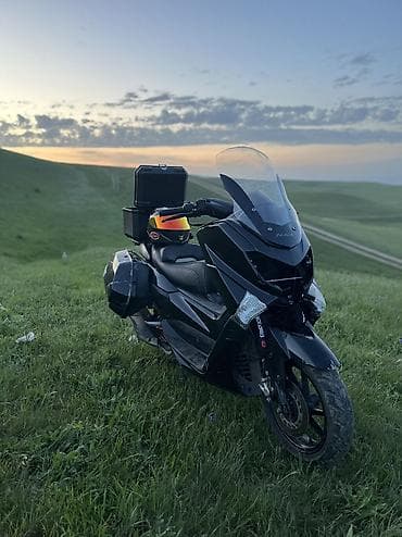 Макси-скутер Yamaha, 180 куб. см, Бензин, Б/у
