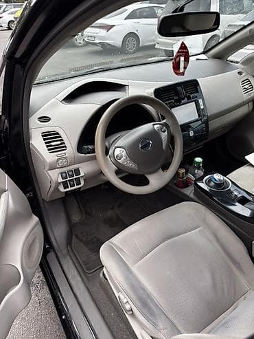 grander: Nissan Leaf: 2011 г., Вариатор, Электромобиль, Хэтчбэк — 7