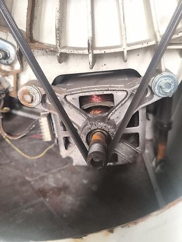 a 32: Продаю стиральную машину рабочий купили новый отдам всего за 2500 — 1