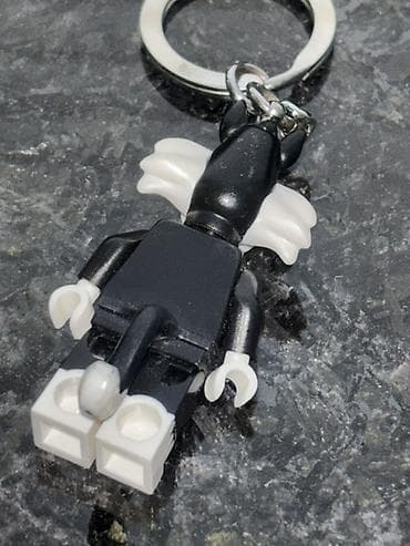 Личные вещи: Оригинальный Брелок с минифигуркой кота Сильвестра (в стиле LEGO) - — 2