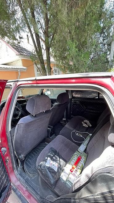 Volkswagen Vento: 1994 г., 1.8 л, Кол менен иштөөчү, Бензин, Седан — 4