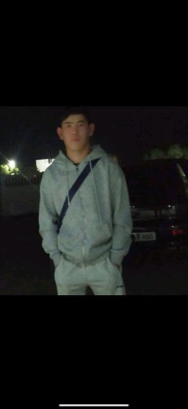 прожекторы уличные: Авторский арт-постер «Взгляд» + цифровой макет авто BMW - Комплект из — 4