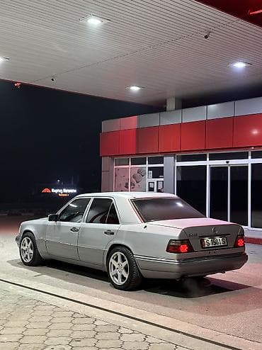 мерседес 1824: Mercedes-Benz E-Class: 1993 г., 3.2 л, Автомат, Бензин, Седан — 9