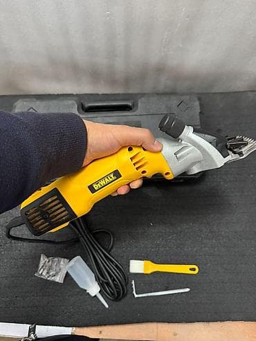 d cat: Электрическая машинка для стрижки овец DEWALT в кейсе. Назначение: - — 4