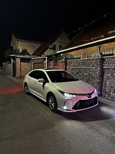 corolla e120: Toyota Corolla: 2021 г., 1.8 л, Автомат, Гибрид, Седан — 2