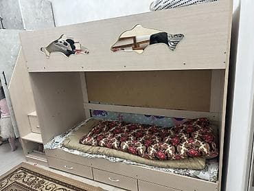 комот детский: Двухъярусная детская кровать, Б/у, ЛДСП, цвет - Бежевый — 1