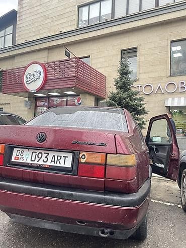 Унаа сатуу: Volkswagen Vento: 1993 г., 1.8 л, Кол менен иштөөчү, Бензин, Седан — 6