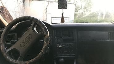 low ll: Audi 80: 1990 г., 1.8 л, Механика, Бензин, Седан — 3