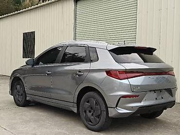 bme e34: BYD E2: 2023 г., 0.1 л, Робот, Электромобиль, Хэтчбэк — 7