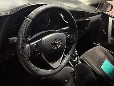 e klass: Toyota Corolla: 2017 г., 1.8 л, Вариатор, Гибрид, Седан — 7