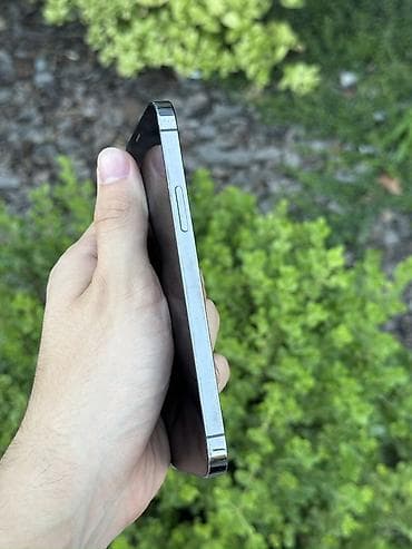 sim: IPhone 12 Pro, Б/у, 256 ГБ, Графит, Зарядное устройство, Защитное стекло, Чехол, В рассрочку, 100 % — 3