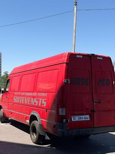 Транспорт: Mercedes-Benz Спринтер: 2003 г., 2.2 л, Механика, Дизель, Фургон — 1