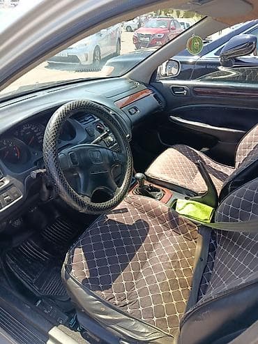продажы авто: Honda Accord: 2000 г., 1.6 л, Механика, Бензин, Седан — 4