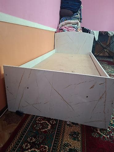 кравать односпальная: Односпальная кровать без матраса. - Размер спального места — 1