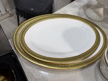 Кухонные принадлежности: Большой набор посуды и столовых приборов для сервировки Состав (по — 4