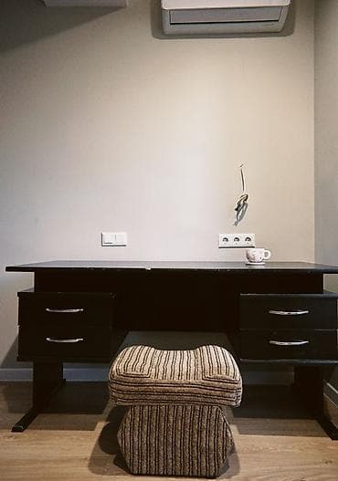 тумбы для посуды: Офисный стол, Б/у, Нерегулируемый, цвет - Черный, Прямоугольный, Дерево, Самовывоз, Платная доставка — 1