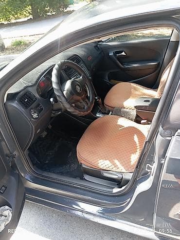 Продажа авто: Volkswagen Polo: 2013 г., 1.6 л, Автомат, Бензин, Седан — 6