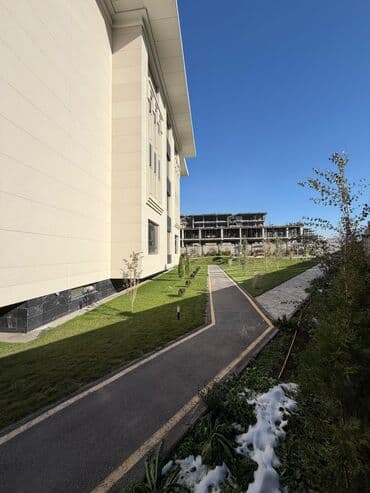 квартира в районе ошского рынка: 4 комнаты, 205 м², Элитка, 4 этаж, ПСО (под самоотделку) — 6