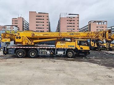 самозагружающий бетономешалка: Автокран, XCMG, 2016 г., от 30 м — 1