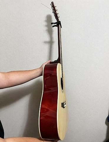 гитара gibson: Акустическая гитара типа дредноут с вырезом (cutaway). - Корпус — 2