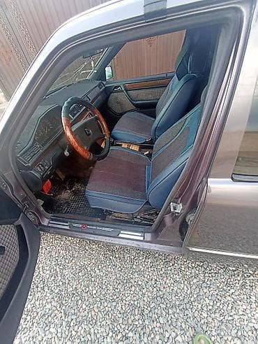 Продажа авто: Mercedes-Benz W124: 1990 г., 2.6 л, Ручные, Бензин, Седан — 9