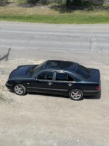 Mercedes-Benz E-Class: 1997 г., 5 л, Автомат, Бензин, Седан