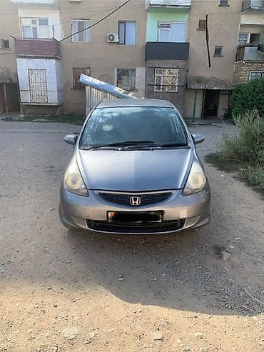 Honda Fit: 2004 г., 1.3 л, Автомат, Бензин, Хэтчбэк — 5