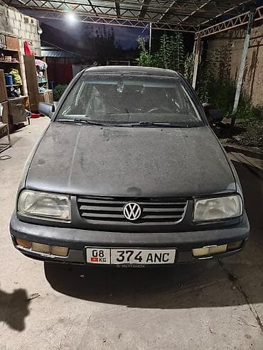 gps treker: Volkswagen Vento: 1996 г., 1.8 л, Механика, Бензин, Седан — 1