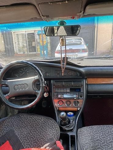 субару 2002: Audi 100: 1994 г., 2.3 л, Ручные, Бензин, Седан — 2