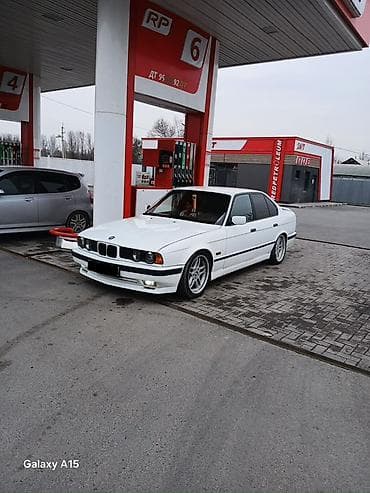 эо 3323: BMW 5 series: 1990 г., 3.2 л, Механика, Бензин, Седан — 1