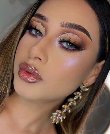 Иш-чараларды уюштуруу: Кечки, Күндүзгү, Үлпөт, Үйүнө баруу менен, Консультация, Сертификаты бар визажист — 10