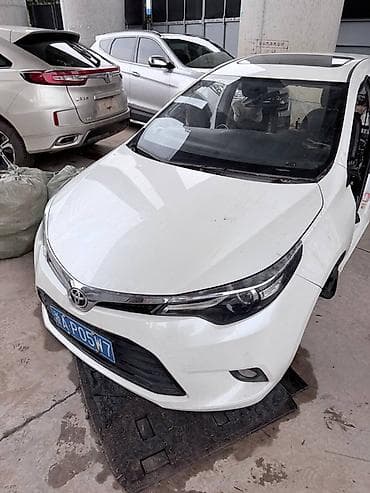 corolla s: Разбор Toyota Corolla (седан, белый, поколение около 2013–2016). В — 1
