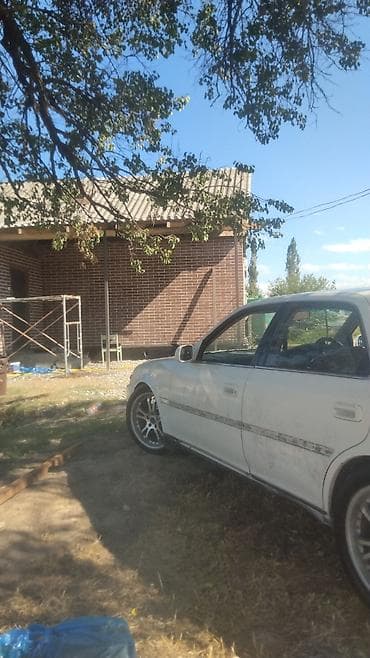 бар авто: Toyota Cresta: 1996 г., 2.5 л, Автомат, Бензин, Седан — 3