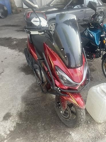 куртка мото: Макси-скутер 50 куб. см, Бензин — 2