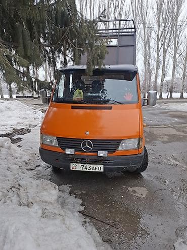 Mercedes-Benz V-Class: 1998 г.
