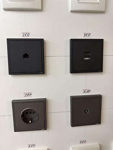 argus security systems: Серия электроустановочных изделий AURA, цвет графит/темно‑серый — 1