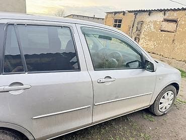 mini copper: Mazda Demio: 2003 г., Бензин, Хэтчбэк — 3