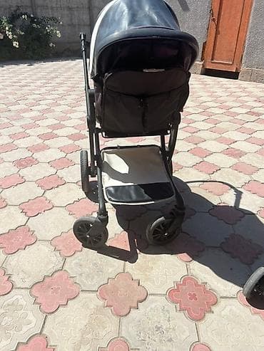 Коляскалар: Продается 2 коляски каждая по 1000 сом. Универсальная детская коляска — 4