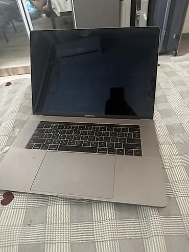 планшет iphone 17: Apple MacBook Pro 15" (серый космос) - Экран 15 дюймов Retina - — 1