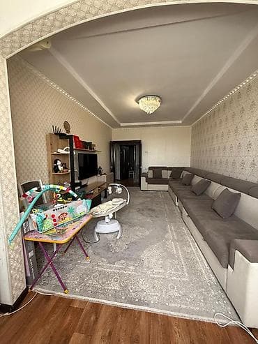 Квартиры: 2 комнаты, 67 м², 106 серия улучшенная, 4 этаж, Старый ремонт — 5