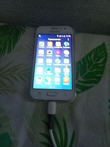 e96a hoco: Samsung J150, Б/у, 4 ГБ, цвет - Белый — 1