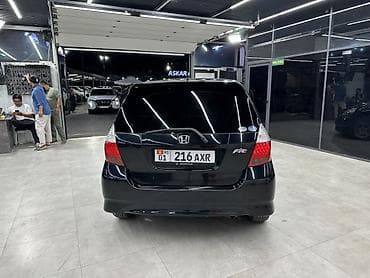 mini cuper: Honda Fit: 2004 г., 1.3 л, Автомат, Бензин, Хэтчбэк — 2