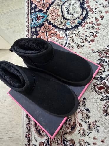 срочно продаю в связи с переездом: Угги — 2