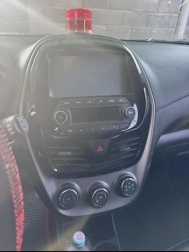 mazda cronos: Chevrolet Spark: 2018 г., 1 л, Автомат, Бензин, Хэтчбэк — 5