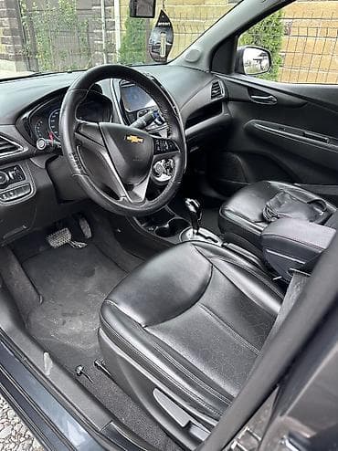 Chevrolet Spark: 2018 г., 1 л, Вариатор, Бензин, Хэтчбэк — 4