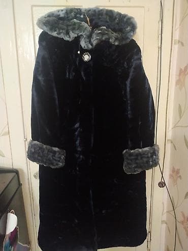 Дублёнка размер на 48-52. Длинная, теплая. 2000 сом. В живую смотрится